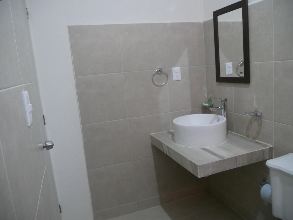 Hotel Real San Juan Suites Merida Bagian luar foto
